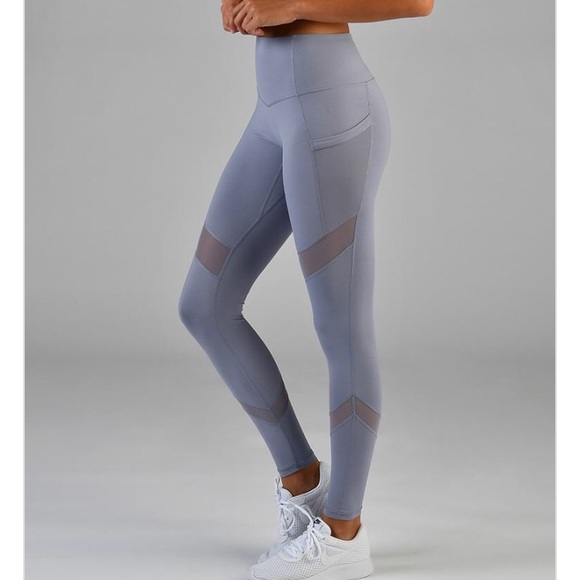 Glyder Apparel Pants - BNWT Glyder Apparel Sculpt Legging Silver Size S